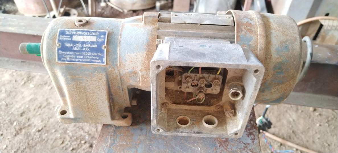 كيربوكس عدد 2 للبيع 3 فيز السعر 125 اثنينهن /  ديالى بلدروز ***********
