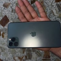 ايفون 11 برو ماكس • ٢٥٦ • بطاريه ٧٤
