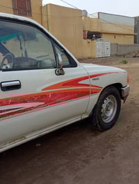 تويوتا هايلكس • ١٩٩٢ • رقم دولي صلاح الدين