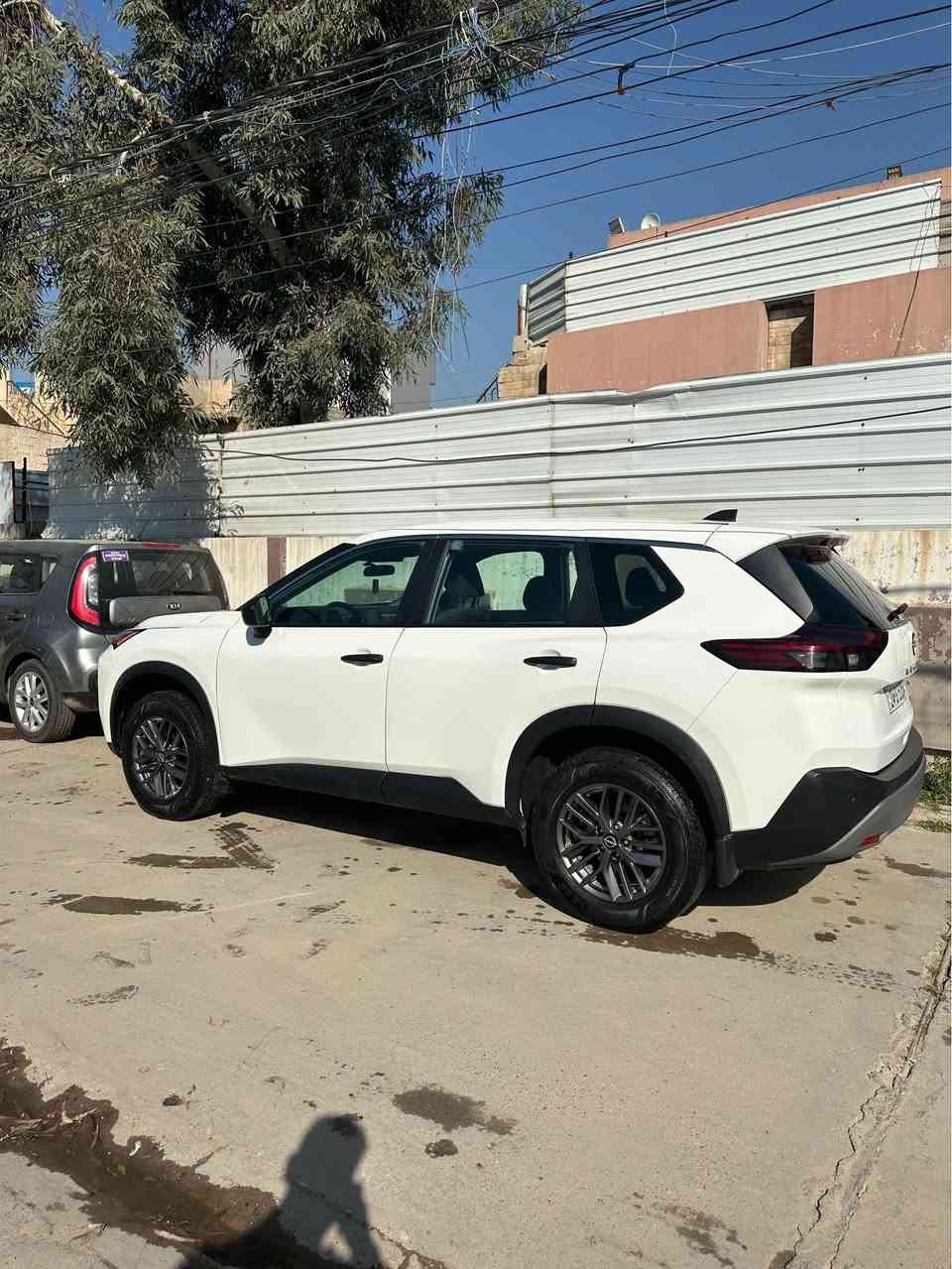 نيسان روج 2022 AWD
اللون ابيض
ماشية 116 الف كيلو قابل للزيادة 
البدي:سيارة جديدة بدون صبغ فقط البوند مبدل شركة بدون دواخل 
المحرك جديد 1.5 تيربو 
دفع رباعي AWD
مواصفات:
رادارات امامي خلفي حساسات شاشة كامرة وكثير مواصفات 
رقم دهوك جديد
السعر 165 وبيها مجال للشراي 
للتواصل *********** موصل, نينوى
