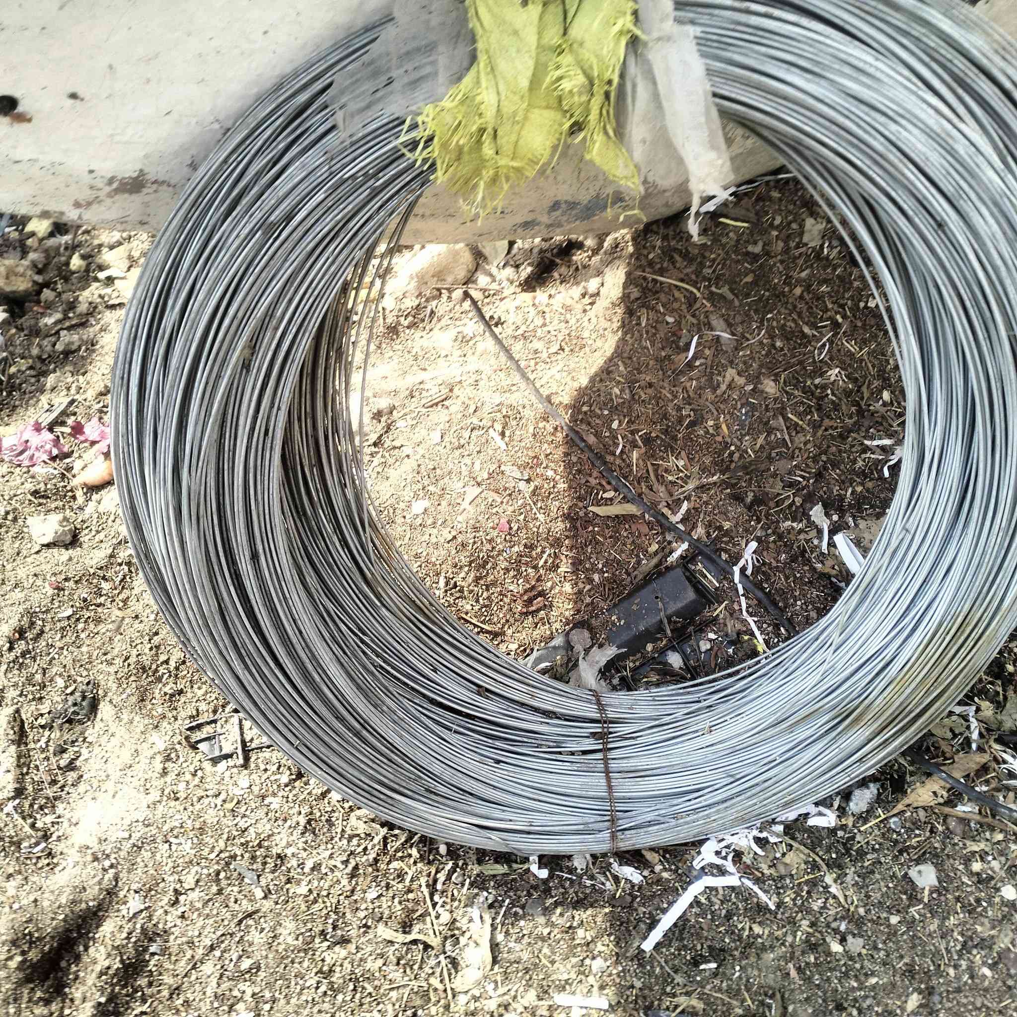 سلام عليكم بي آر سي جديد ما مستخدم مع ملحقات السياج
العنوان البصره ابو الخصيب ***********
