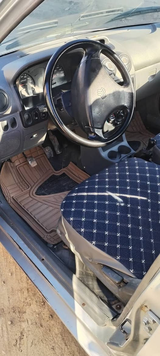 السلام عليكم للبيع موديل ١٢ كفاله. لاتبديل ولاضربه فقط بارد بالجاملغ الخلفي بدون دواخل  مكينه وكير وحداديه شرط سنويه. لل ٣٠  رقم نجف دولي. مالكهه ديوانيه. ومكانهه ديوانيه. سعر ٣١ وبيهه مجال لاستفسار اتصال ***********
