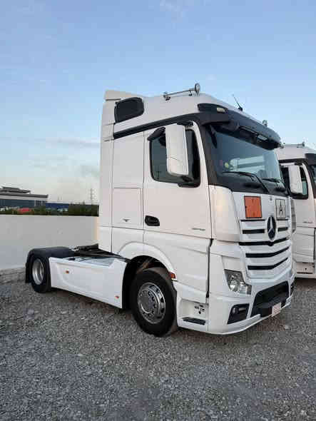 معرض المشارق
‏‎‏‎‏‎‏‎العنوان اربيل قوشتبة 
‏‎‏‎‏‎‏‎لاستيراد جميع انواع السيارات 
‏‎اكتروس وحش كامرة حساس ثلاجة حاكية
‏‎الحجم 1842
‏‎موديل 2017. 2016
‏‎مكفول كفالة عامة  
‏‎ *********** واتساب
***********
