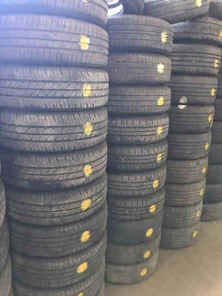 السلام عليكم 
متورفر 200 زوج تاير باله ياباني اخو الجديد 
قياسات من 14 لل 18 جميع القياسات موجوده 
تكوك ماكو كله تخم وزوج 
جمله فقط 
العنوان البصره القرنه
***********
