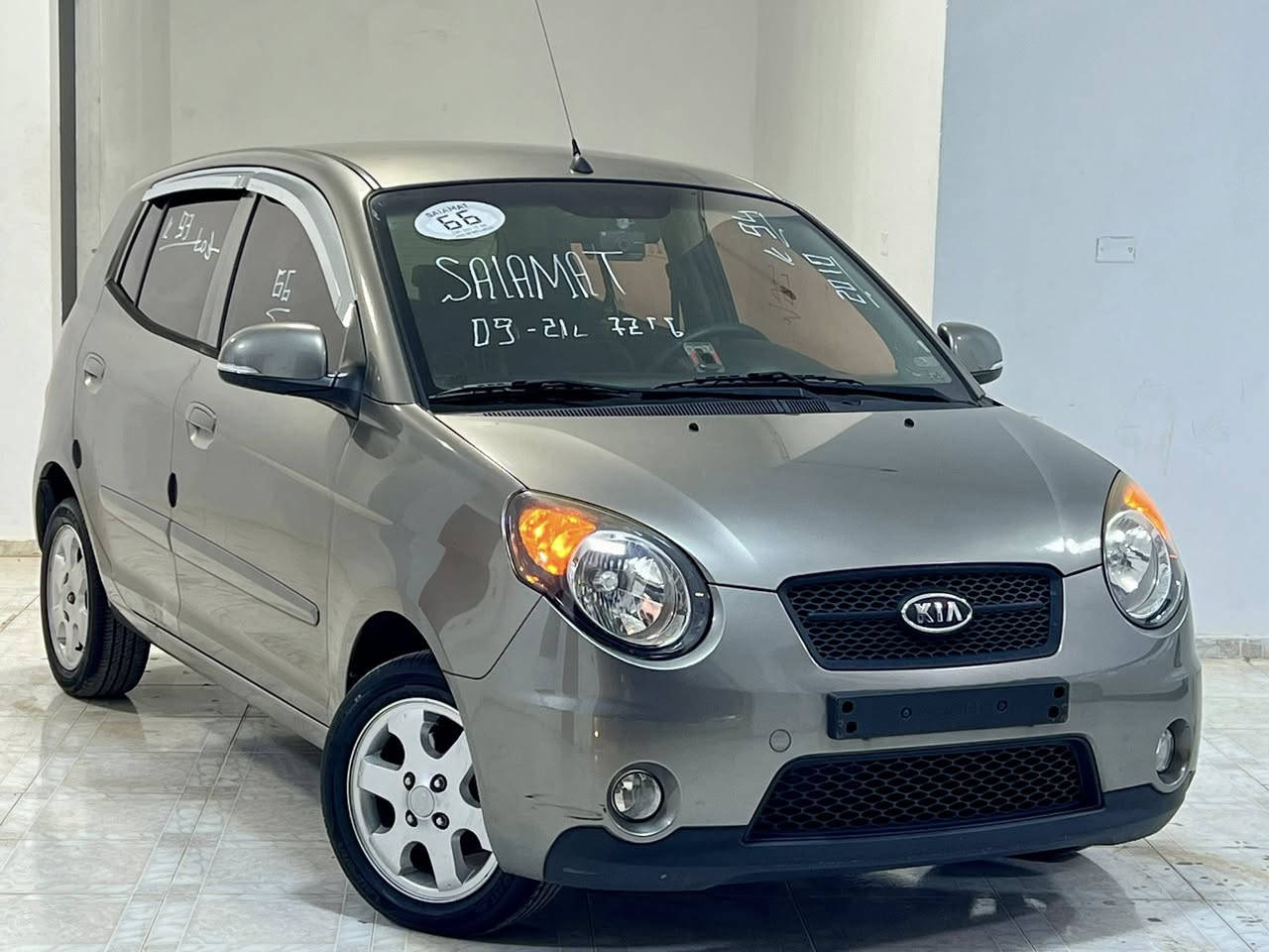 ✅ كيا بيكانتو 2010 نظيفة الله يبارك درجة أولى🩶
🤍معرض الخال لبيع وشراء السيارت 🤍
📍 استيراد كوري 🇰🇷 

✔ اللون قنتشي🔥🩶

✔ المسافةالمقطوعه 86 Km💯

المشي الأصلي 🏅

📍المميزات🏅 :

✔ 2 مفتاح ولارم 🔑

✔ مسجل cd.usb.aux 💿🎶

✔ صالون جلد اسود نظيف جدا🏅 

✔ ديسكو مقاس 14 إنش  

✔ فليتشة بالمرآة 

✔️ كاميرا خلفية 

✔ حساسات اصطفاف خلفية 

💢 سيارة نظيفة 🥇خالية من الحوادث والقص والقشرة والسوس والخرات الله يبارك 🤲🥇

⚙ محرك✅ وكمبيو✅ وصالة✅ الله يبارك عيب لا🔥

✅السعر /15600

📍المكان تاجوراء طريق المصانع

رقم الهاتف : 0916070765
0913937341


**إذا كنت صاحب هذا الإعلان وتريد حذفه لأي سبب، رجاءا أرسل رسالة إلى الدعم الفني**