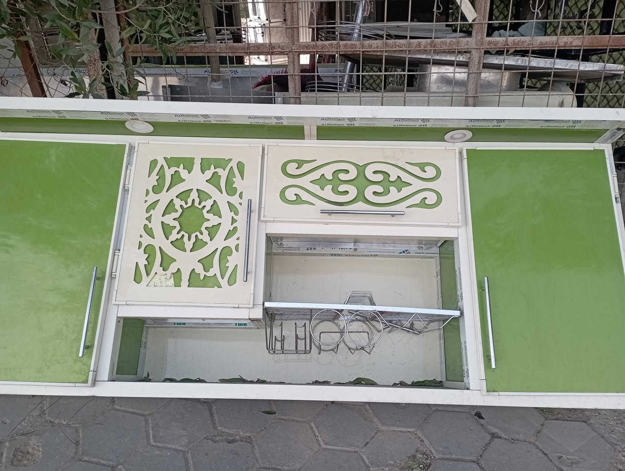 انواع الغراض المنزلية نجف حي الحسين خلف مطعم العزاءم مقابل هيئة الحج والعمره القديمه  ***********
