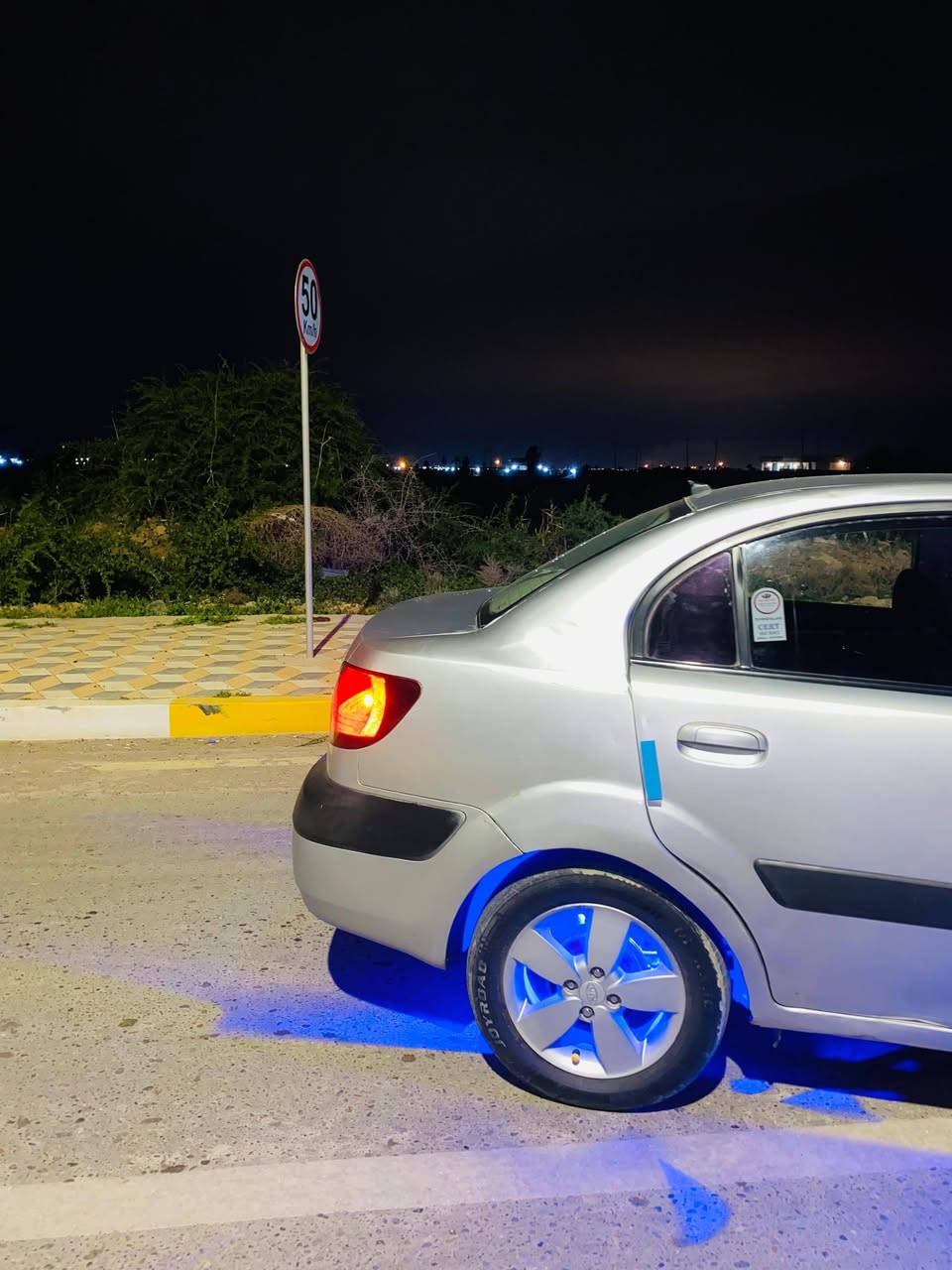 للبيع
كيا ريو 2009 فول ما عدا الفتحه 

#ادوات_كص

كير محرك شرط 

كهربائيات كلها شغالة 

لايت زينون 

غرفتها حيل حلوه ومرتبه

تدفئه بالكشانة 

تخم تاير جديد

صدر جديد

السعر 38 وبيها مجال

مكان السيارة بيجي ( المزرعة )

هـ ***********
