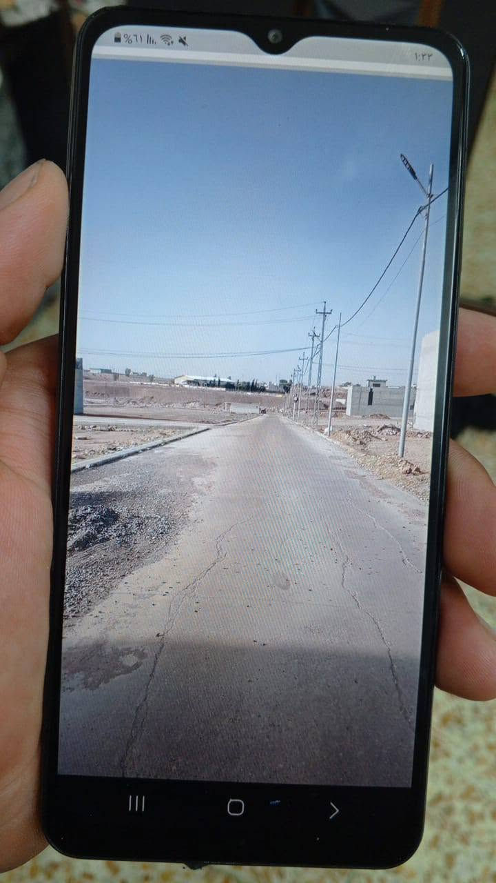 ارض للبيع حي القوسيات جمعيه الزراعه قرب الكليه الحياه المساحه 200 متر السعر 42 مليون وبيها مجال الاستفسار على الرقم ***********
***********
