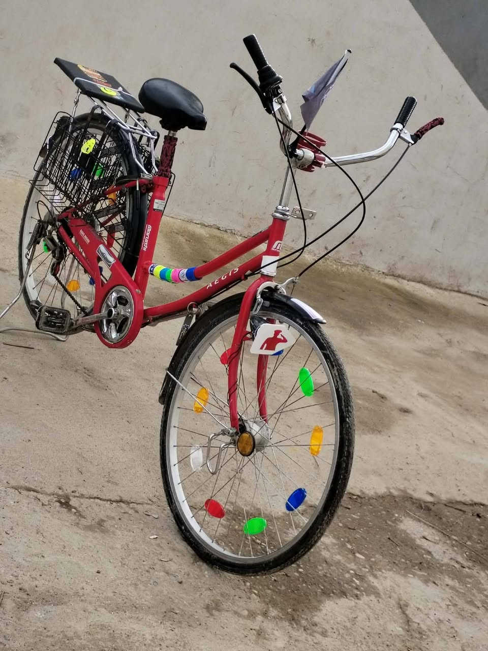 بيسكل عبد الحليم للبيع حجم 26 ألفين 19كير شغال كلشي مانقصو مكاني موصل أيمن حاوي الجوسق


**إذا كنت صاحب هذا الإعلان وتريد حذفه لأي سبب، رجاءا أرسل رسالة إلى الدعم الفني**