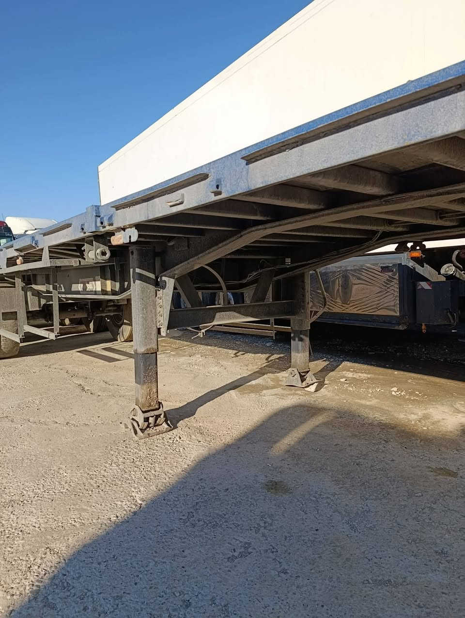 السلام عليكم عربانه للبيع الطول 13 60 اوروبي ثلاث دناجر عنوان كركوك سعر 40 رقم الهاتف ***********
