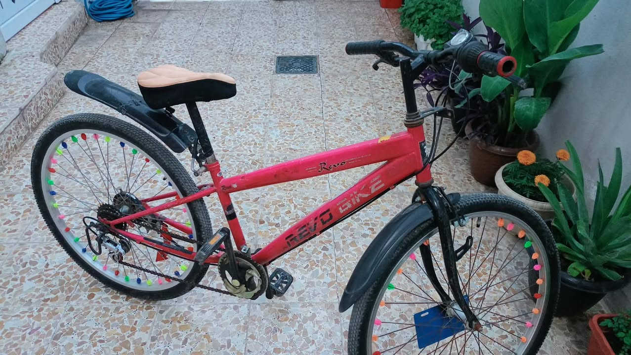 بايسكل جبلي للبيع
كير شغال جديد 
مكينة نضيفة 
زنجيل نضيف 
اسطابات شغالت ثنيناته 
اسطاب جدام مبدل فحمات 
بايسكل نضيف ما تصرف عليه 
سعر 65 وبي مجال للطيبين 
التواصل خاص او عل تعليقات


**إذا كنت صاحب هذا الإعلان وتريد حذفه لأي سبب، رجاءا أرسل رسالة إلى الدعم الفني**