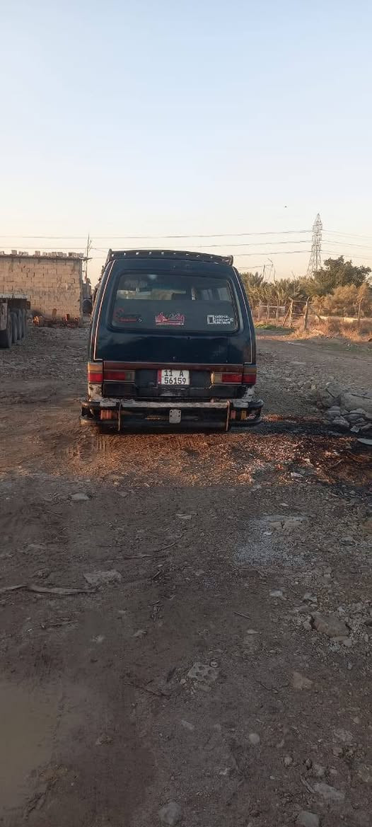 السلام عليكم كية للبيع رقم انكليزي شرط التحويل كير و مكينة نظيفات السعر 30 وبيهة مجال ***********
