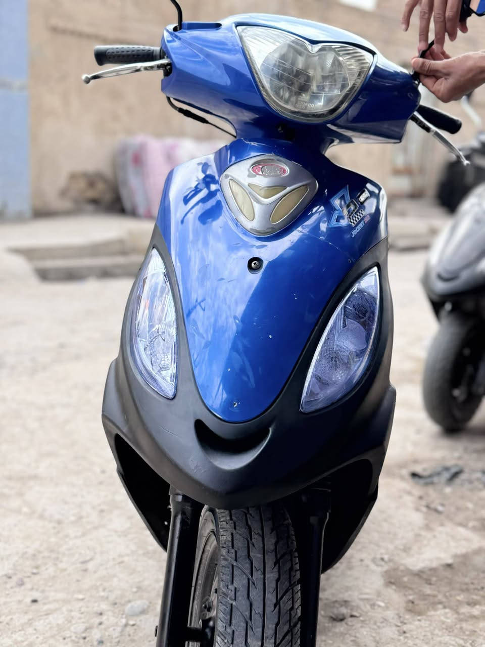 للبيع دراجه كامكو في تو محرك 125دراجه جاهزه كفاله عامه من كلشي محرك كفرات ضفيره كله ع وضع شركه السعر 800بيه مجال  مكانه دوايه الاستفسار ‏‪***********‬‏
