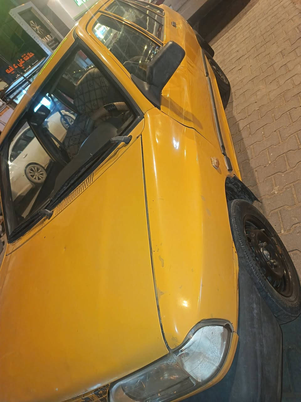 سلام عليكم سيارة سايبة موديل 13 كير ومحرك كفاله حدادية جديده تخم تاير 100 /60  سنويه لل28  مصفر هيئة غرامات   سيارة مشورع وطني سعر 26 مكاني نجف رقم الموبايل ***********
