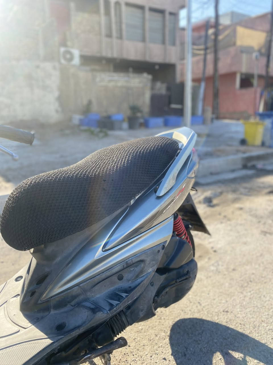 سلام عليكم سكنس فحل  كابريتر رنبه  نازله اب شهر ١١ قبل شهرين دراجه خير من الله مكينه ناعمه ما مفتوحه كفاله عامه دراجه نقص بس تريشه دراجه كلهه ختم واحد كلشي شغال 
سعرهه كلش حلو هـ***********
