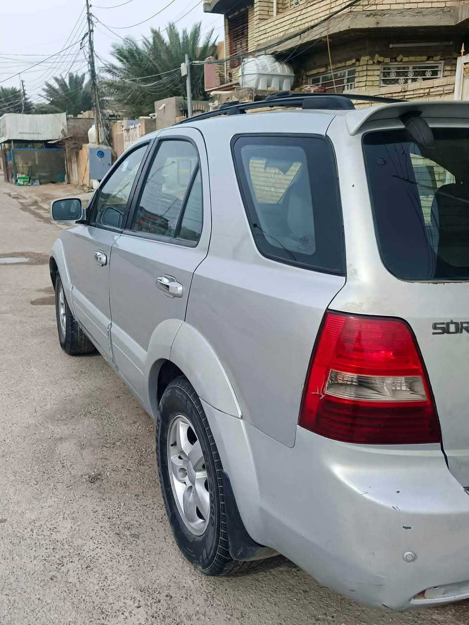 سورنتو ٢٠٠٧خليجي مكينه سته سلندر فول مواصفات بدون حادث بدون صبغ صدر امامي خلفي جديد
سياره كامله للاخير سعرها ٩٥ وبيها مجال 
*********** بغداد, العراق
