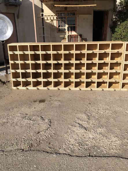 سلام عليكم 
شغل حسب طلب كشوانيات 
مال حمام هم اشتغل لدجاج 
القياسات كل مربع
أرتفاع 25سم
العرض30سم
النزال30 سم
شغل جميع خانات كشوانيات خانات ابراج 
عطلب العنوان كركوك قرب جسر ولاده 
***********
