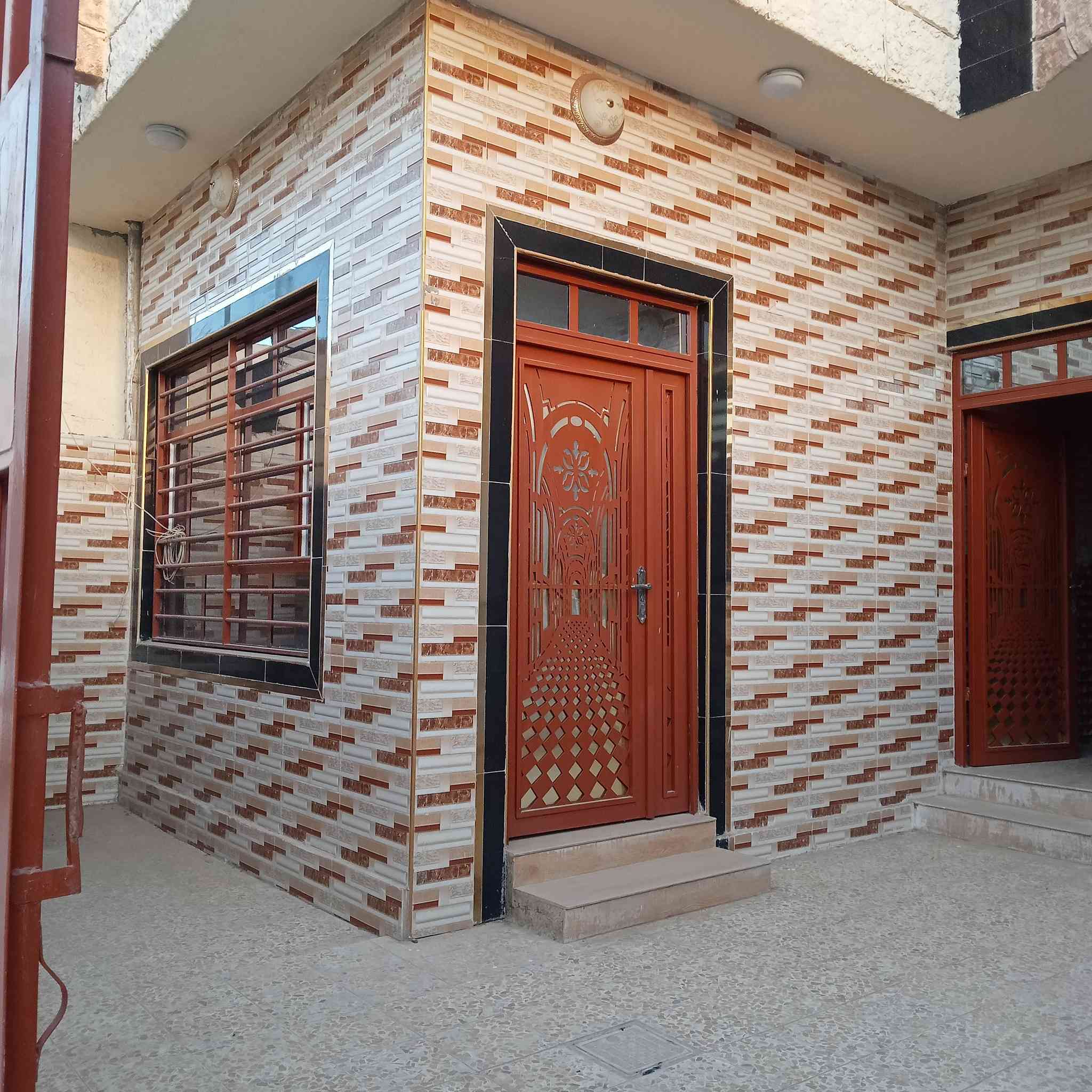 عروض مكتب انوار الخير
دار للبيع مفرق تلكيف مقابل 
جمعيه نور
مساحه ١٦٠ متر طابق واحد
استقبال ومطبخ وهول 
وغرفتين نوم 
وصحيات
دار زيرو تسليم فوري
زراعي نموذج ٢٥ حق تصرف
بي كرت بلديه
خدمات ماء كهرباء تبليط
***********
***********
ابوعمران للعقار 
عنوان المكتب مقابل الكمرك
مجاور البناء جاهز
