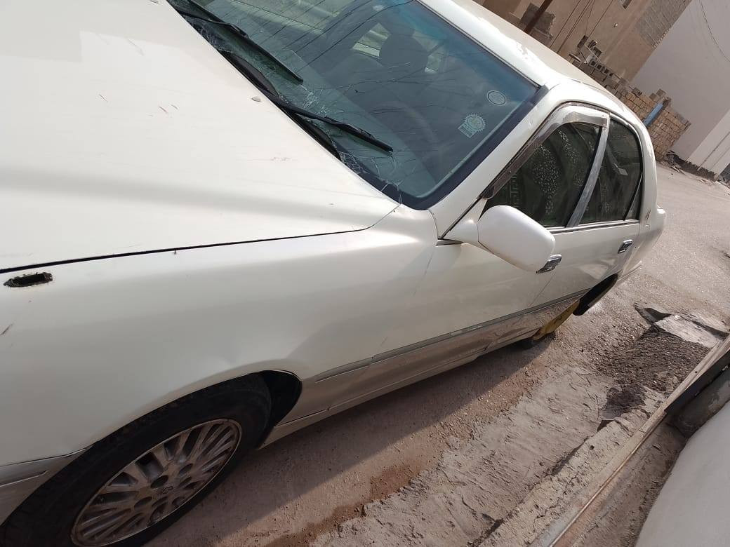 سلام عليكم للبيع فقط  سياره ملكه موديل2001مكينه دي فور سياره ادوات سياره كلش حلوه ونظيفه مكانه الرمادي للاستفسار الاتصال على الرقم *********** او ادخل خاص السعر 40 وبيه مجال شي قليل
