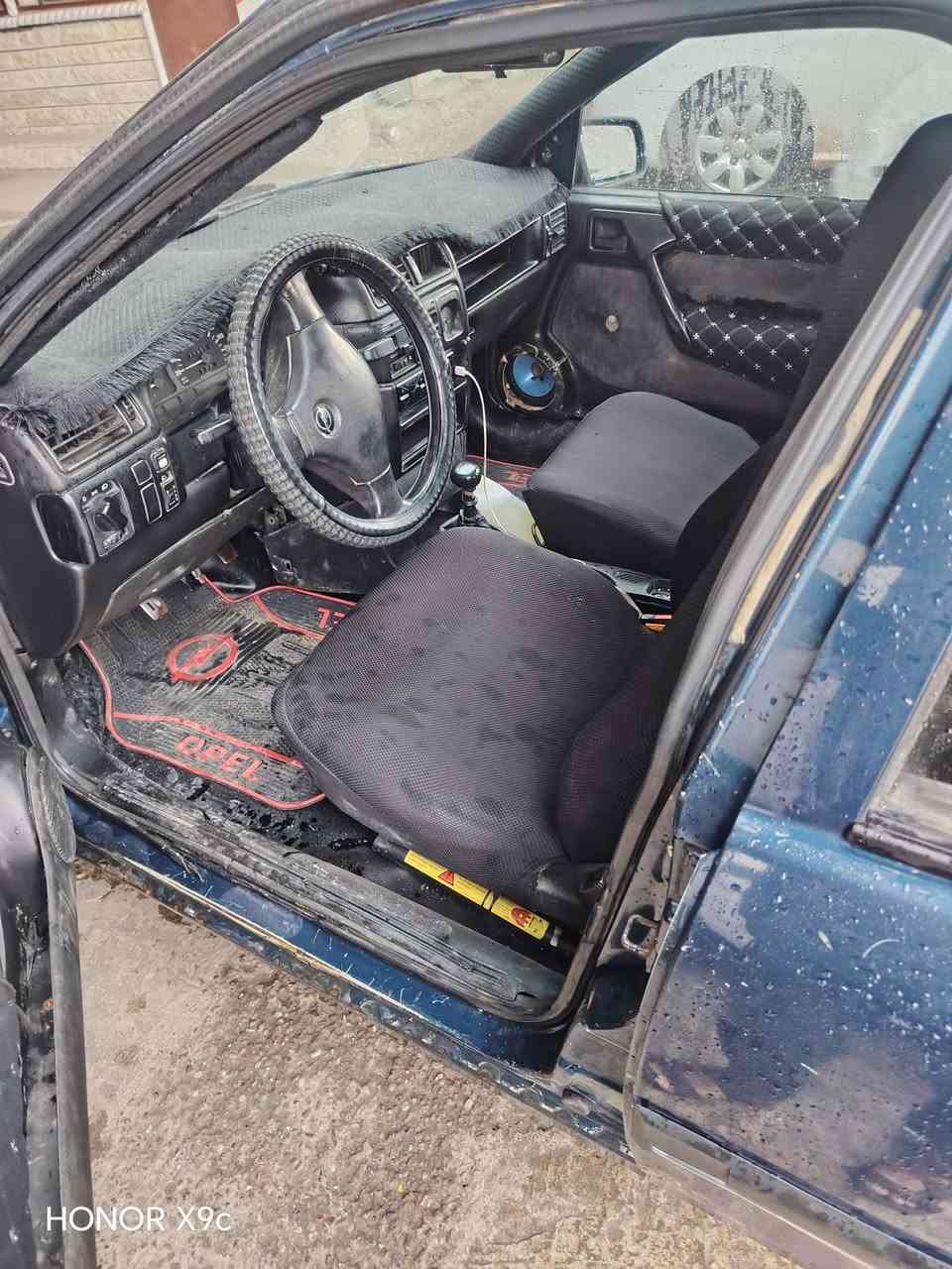 السلام عليكم اوبل فكترا حجم 16 كير محرك شرط رقم دولي جديد صبغ حزام جماليه 
***********      السعر 35
