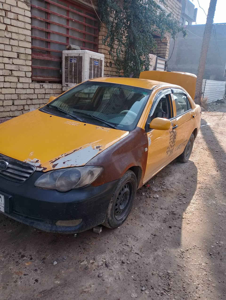 Byd f3 2019
السعر 50 ورقة وبيها مجال بسيط 
***********
