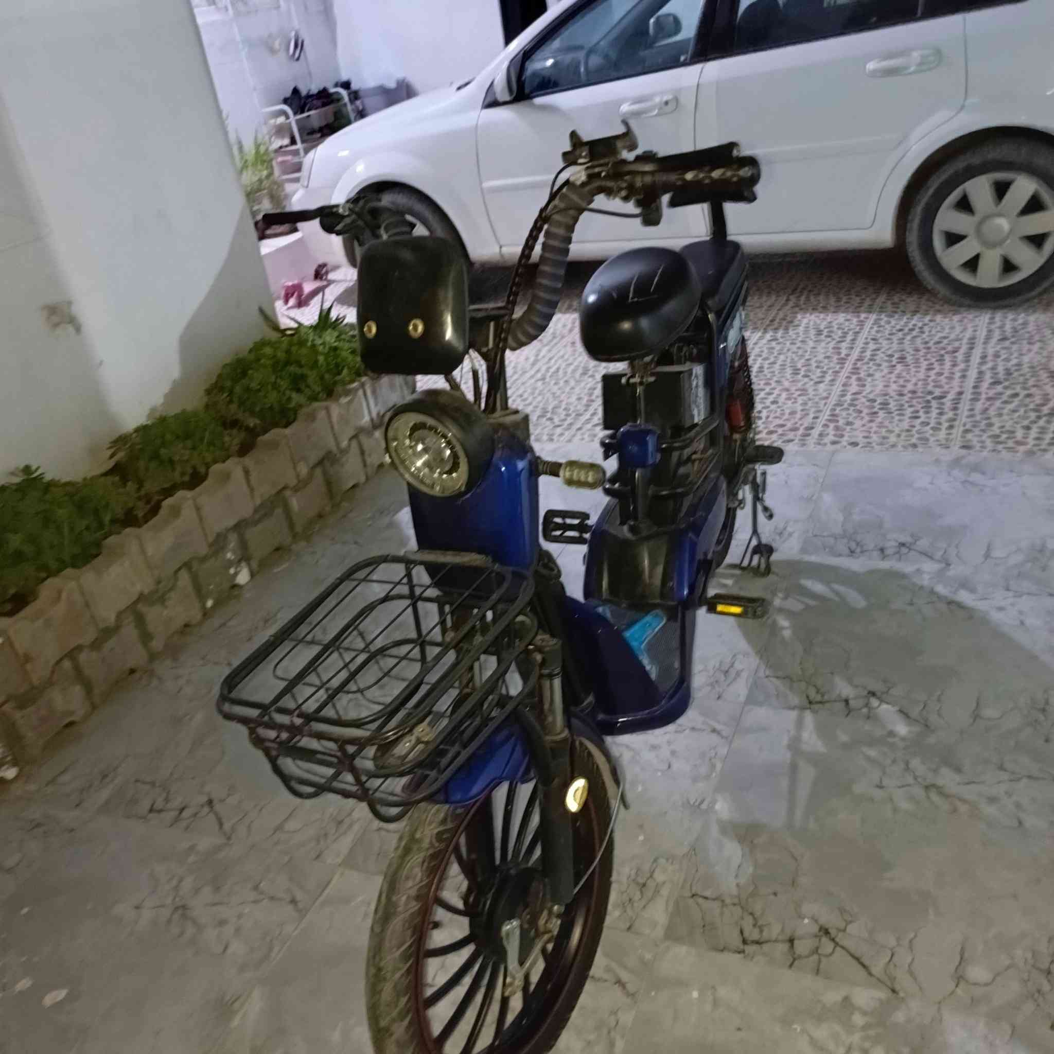 بایسكل شـحن للبیع فول جدید قلیل مستخدم 
سعر خاص
***********
