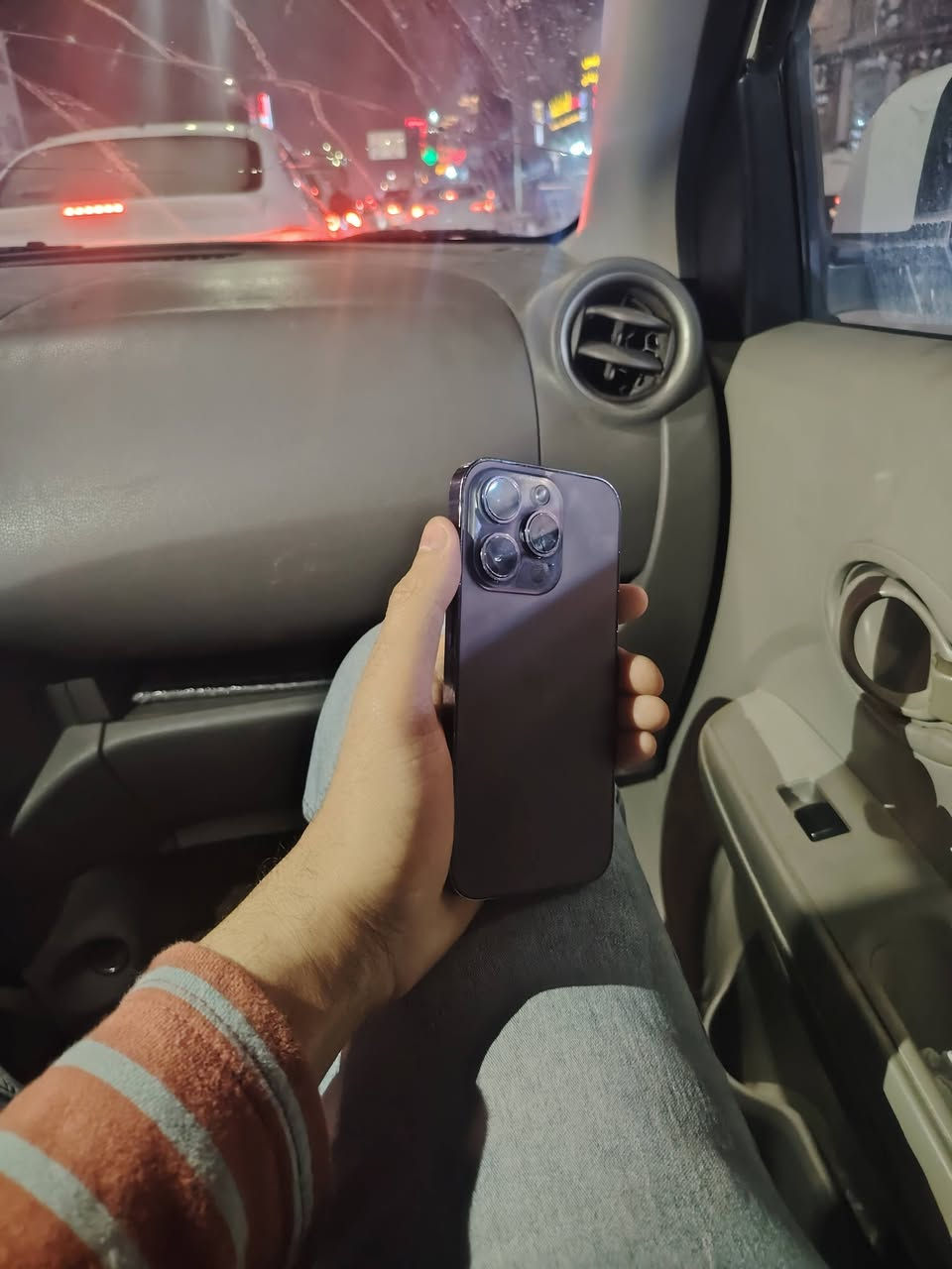 ايفون 14 برو بدل شاشه وبطاريه اصليات باقي كفاله شرق اوسط  السعر500 شراي يتصل***********
