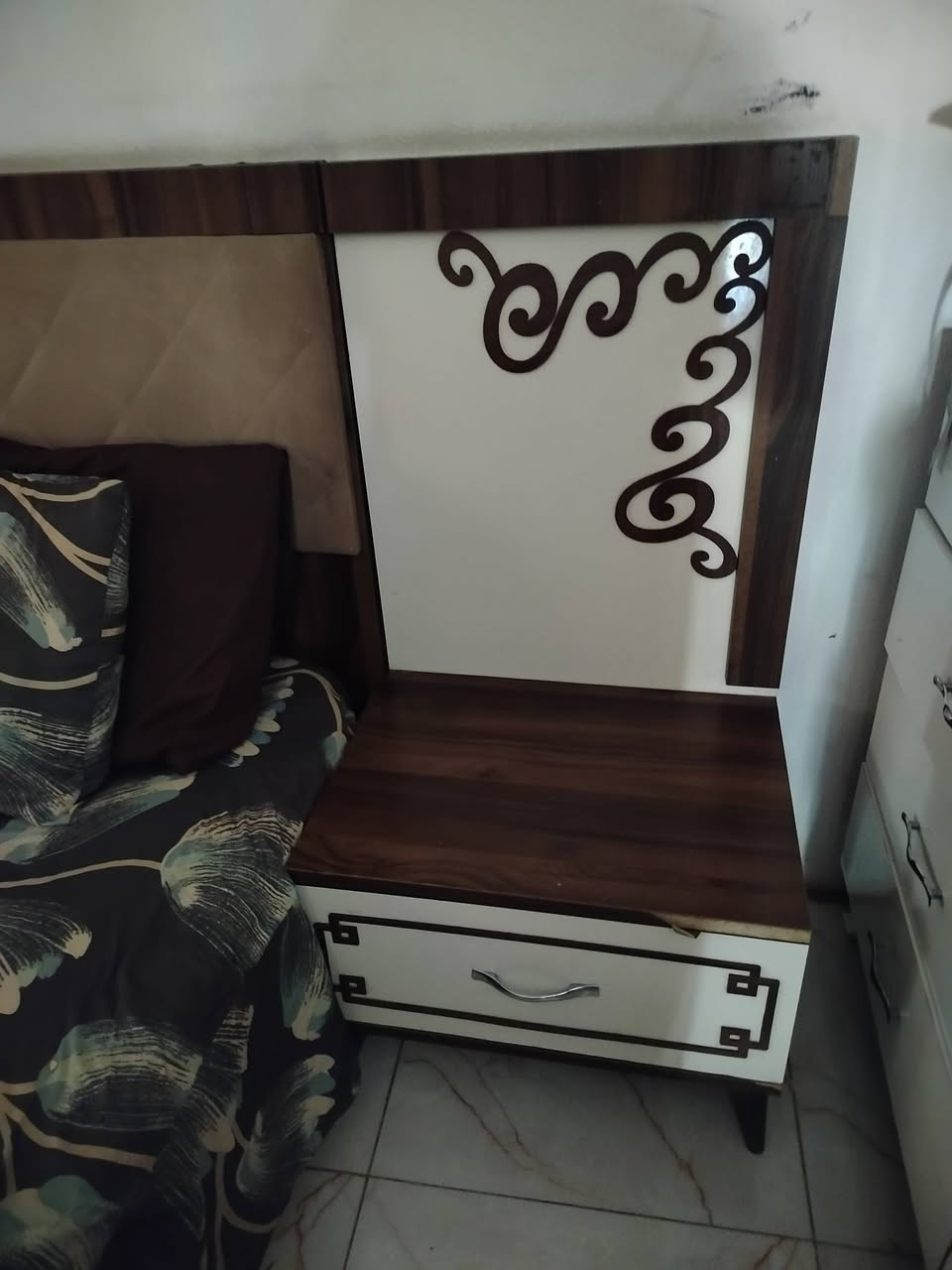 غرفة للبيع الغرفة تركية مفتحة يعني يرادلهة نجار يضبطهة قيم واخذ


**إذا كنت صاحب هذا الإعلان وتريد حذفه لأي سبب، رجاءا أرسل رسالة إلى الدعم الفني**
