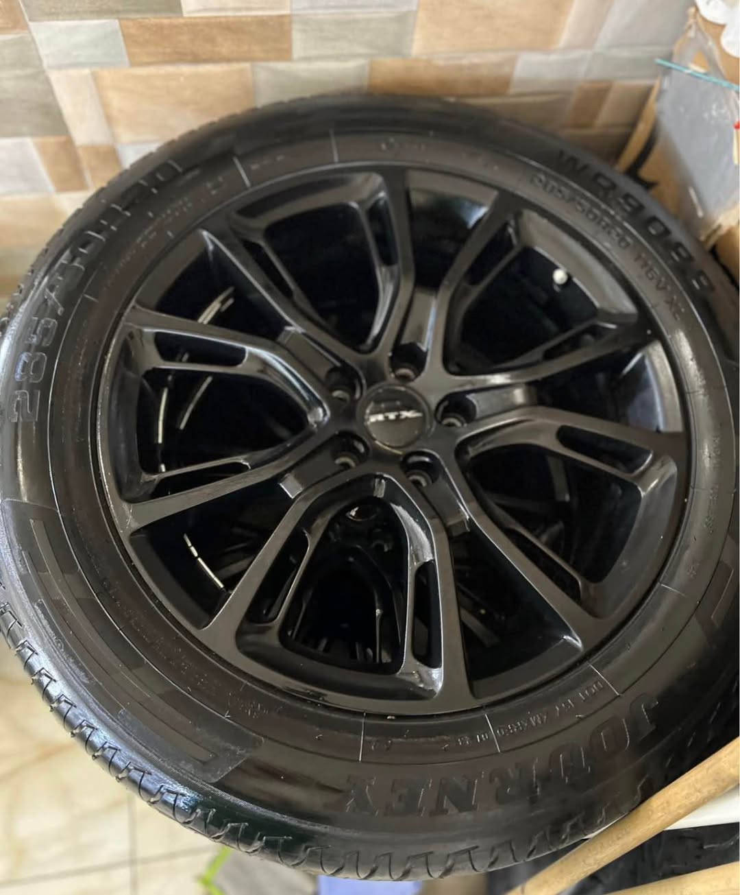 طخم ويل كب+التيرات+صمونات 285/50/20الحجم التاير   SRT اصلي  يرهم دورنكو وجيب 

العنوان دهوك 
*********** سميل, دهوك
