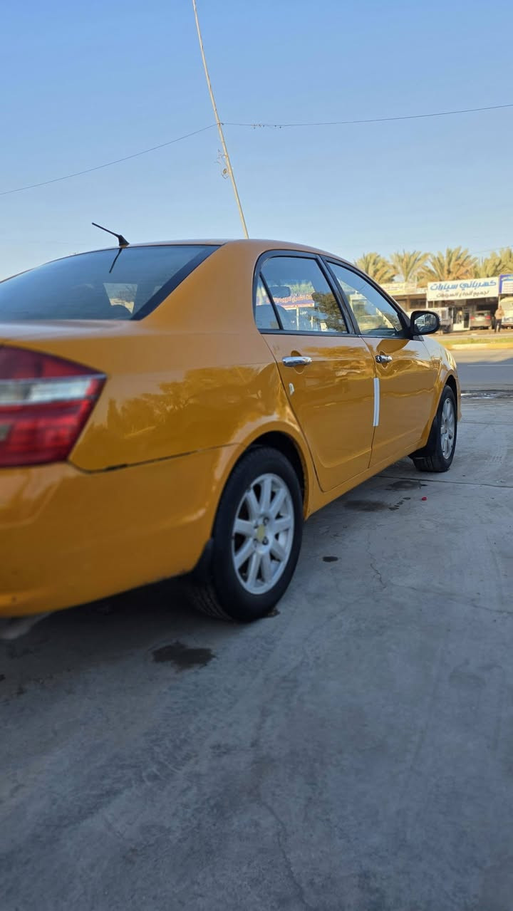 للبيع 
جلي موبل موديل 2013 رقم بغداد مشروع وطني. هيه وغرمات مصفره. مكينه وكير خير من الله. تبريد شغال تخم تاير ويلكب. 
صبغ بيه دواير وره. صفاح موس. مكان بابل المسيب. 
السعر. 43 وبيه مجال قليل   ***********
