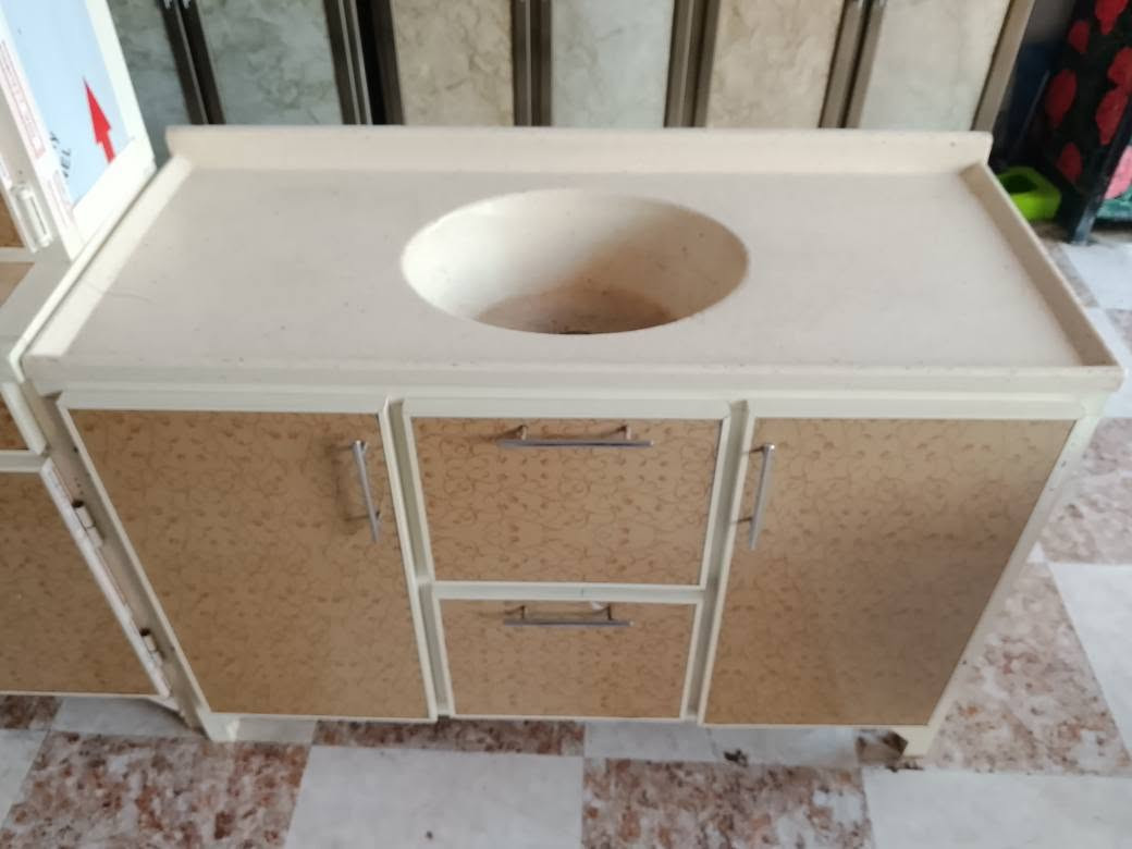 معرض يونس لتجاره الأثاث المستخدم والجديد 

كاونتر مترين مع سنك متر وثلاثين مرمر مستخدم 

للاستفسار الاتصال على الرقم التالي 

*********** تكريت, صلاح الدين
