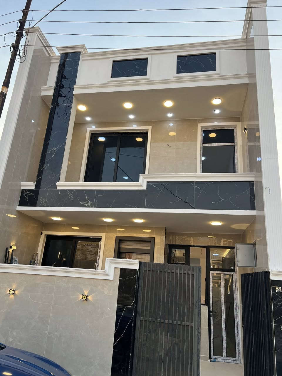 للبيع
بيت 100 متر طابق ونص 2غرف نوم2 صحيات مع استقبال ومطبخ وصاله البوعيثه. مجمع العيثاوي طابو سند25 السعر. 115 مليون قابل للتفاوض
***********
***********
