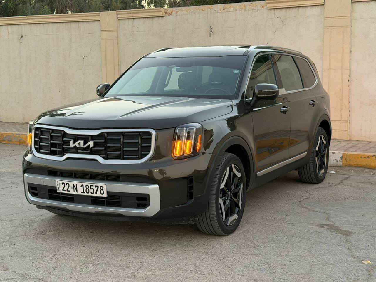 ياالله
السلام عليكم كيا تيلورايد 2024 وارد امريكي

Kia Telluride 2024 3.8L

المسافه المقطوعه : 20 الف ميل 
حجم المكينه : 3800 V6
حالة الايرباك :فقط استيرن ومرجع بلاد
الضرر : موضح بالصور

#الموصفات 
شاشه 
كامرة
لايتات لد
بصمه 
كشنات جلد 
هندبريك بصمه 
رادار تحديد مسار
فور ويل 
اوتو ستوب
حساسات خلفي امامي
اوتو هولد 
اشاير بالمري 
بكلايت لد
نظام ايكو + نظام تزحلق
فتحة
هيترات بالكشنات حار بارد
بردات خلفيه
سبعه راكب
ويل كب بلاك
كشافات 
فول مواصفات 1/1 جاهزه مرقم اربيل تحويل مباشر 

#السعر : 290 وبي مجال قليل
عنوان بغداد حي العدل
رقم الاتصال *********** متوفر واتس
