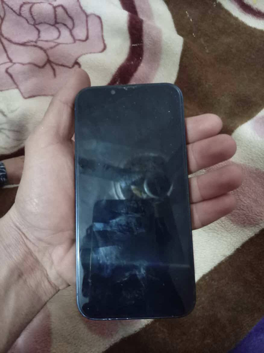 أيفون 13 الصغير
 بطارية 88
 لون نيلي
 كامل ملحقات باكيت وكيبل
 الشحن مكفول الجهاز لا مفتوح ولا مبدل اي شيء منه 
 وتر بروف  

للاستفسار ***********
قلعة صالح ميسان
