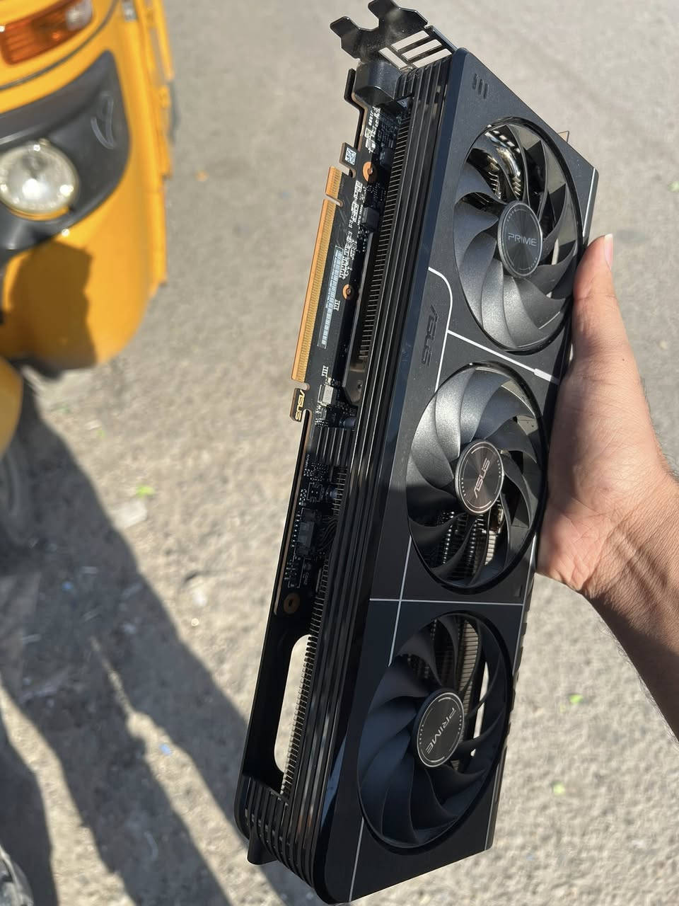 للبيع 🔔
كرت شاشة AMD 9070XT سعر 1000.000
رامات Ram 2x16 32 6000hz g.skill  سعرر 500 الف
هارد Samsung 990 PRO M.2 1TB ماعرف سعره حطو سعر ومنختلف ابيع قطع منفصله


**إذا كنت صاحب هذا الإعلان وتريد حذفه لأي سبب، رجاءا أرسل رسالة إلى الدعم الفني**