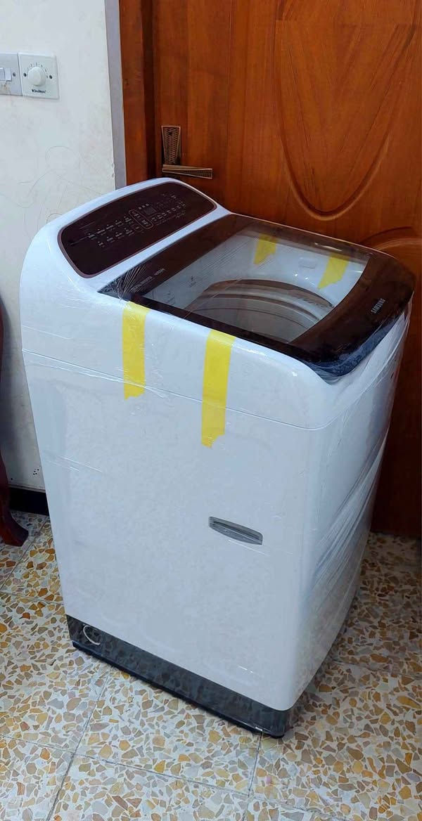 سلام عليكم غساله فول اوتوماتيك سامسونك اصلي تايلندي وكاله مستخدم قليل جدا حجم كبير بطانيه ١٧ كيلوو انفيرتر اقتصادي ٣٩٠ مكاني بغداد متوفر توصيل *********** بلاد رز, ديالى
