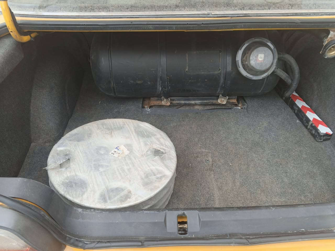 سلام عليكم بيجو بارص موديل 2018 سياره جاهزه وخير من الله بيها بنيد صبغ وباب فقط
تخم تاير جديد .منضومة غاز جديدة 
سياره مابيها نقص السعر 63وبيها مجال مكاني بغداد الرشاد 
الهاتف ***********
