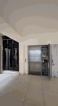 شقه للبيع في مجمع المحبة السكني -السيديه- المساحة 146 متر الطابق 8 الك...