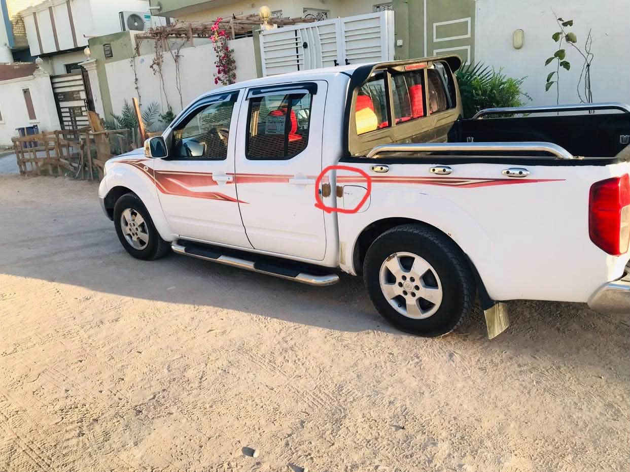 نيسان نيفاره ٢٠١٢ دهوك محرك بلادي 
كير اوتو 
كهرباءيات شغاله  
الحداديه الامامي ‎50‎%‎
الخلفي جديده 
بيها باردات مع مكان ماشر بل صوره
السعر 105 وبيها مجال مستعجل ع بيعتها 
***********
