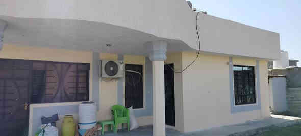 قطعة ارض مساحته الكليه 575مساحه البناء140متر
كامل الخدمات ماء كهرباء تبليط لحد باب البيت 
بيت مع الأثاث الموجود لبيع 
العنوان شارع معمل غاز الرحمن مقابل المستوصف الجديد 
التفاصيل اكثر اتصال 
***********
