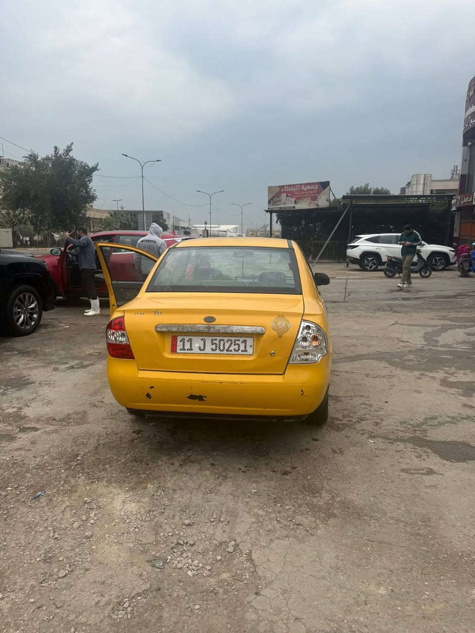 السلام عليكم طيبة موديل 2015
نقصهه صدر امامي 

مبدل باب البصف السايق 

والجاملغ 

سنوية لل2027 

بسمي تحويل ثاني يوم 

السعر 38 وبيهه مجال 

***********
