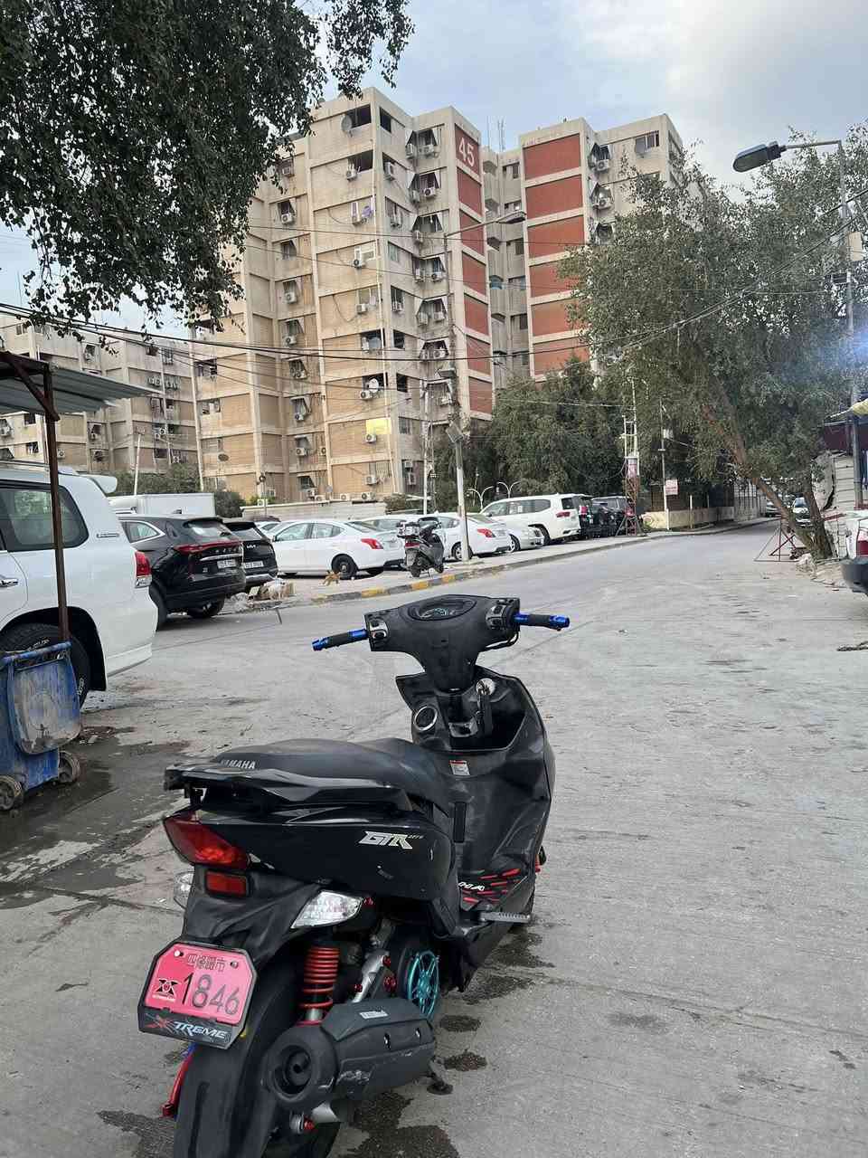 السلام عليكم مرخصت الادمن 
دراجه  ثعلب جيتي ار   رمبه صالها شهرين نازله موديل 2012 
دراجه حلوه ومرتبه وبيها غراض مزوده  1_ستناد صفح  2_ يدات بانزين 3_ قبق فلاوين 4_ قطره دهن  5_يدات بريك 6_ زنون  ابيض يعمي 7_ رقم مرتب 8_ اشاير لون حمر وغراضها البلاديه موجوده كلهن بيها ضربه الي بل صوره 
الدراجه 1250 وبيها مجال حك الجيه 
العنوان الصالحيه /مجمع ٢٨ نيسان 
رقم الهاتف /***********
