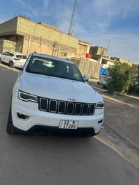 جيب لاريدو2019ماشيه 65الف سياره فتحه مكفوله  سعر 270 عنوان بغداد المين...