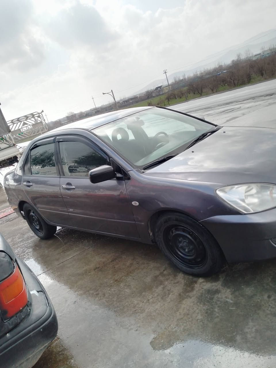 لانسەر بۆ فرۆشتن  مۆدیل 2005  علوجە  وەموسە  
گشت گیانی بەشەرت  تەبرید ساردو گەرم تەقەو ڕەقە و گیر و  مە کینە بەشەرت  ماڵی مە دەنی بەشەرت  سعری 36 گەڵاو مامەڵە    ژم ***********
