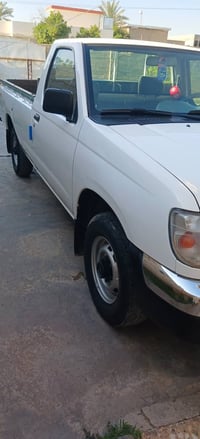 بيكم نيسان 2002 رقم بغداد الجديد  بيها مكانات رش بسيطة ذيول البدي  للا...