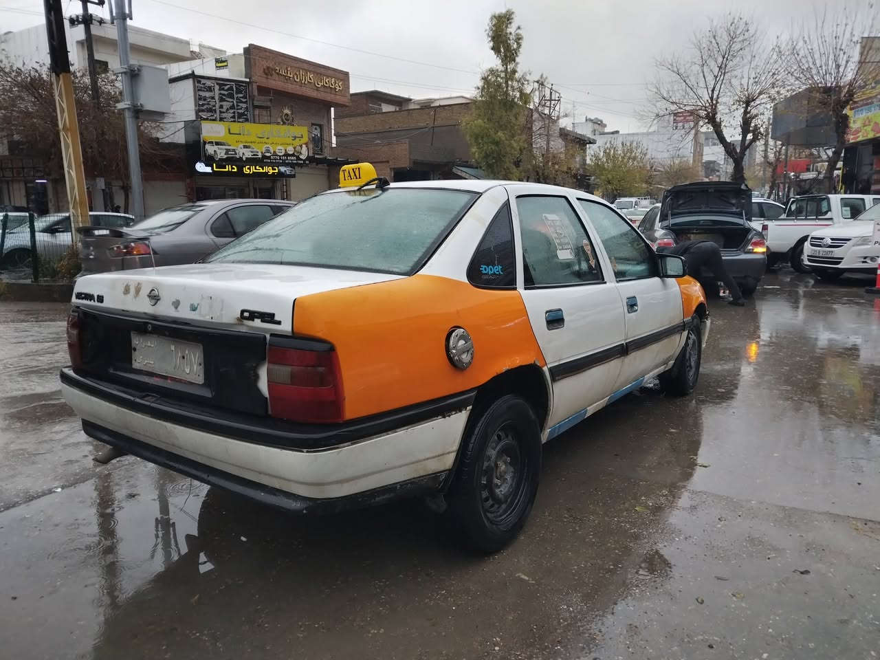 سلاو لە مالی هەموان سەیارەی کەسابەت بە هەمو شەرتیک ئەیفروشم بەشەرتی ترایی ***********/ *********** ئارمی پلاستیکی هەولیر بەشەرت . نرخ 23گلاو مەجالیکی برایانە مەکینە 16 قایش پان پاوەر پیویستی بە وەسف نیە خوت وەرەو بیبینە تەقەو رەقەو کارەبای کامل بەشەرت فلچەو گەرمیو دارو بەردی بەشەرت دوای عەقد یکسەر بو ایش 😎 شوین سلیمانی
