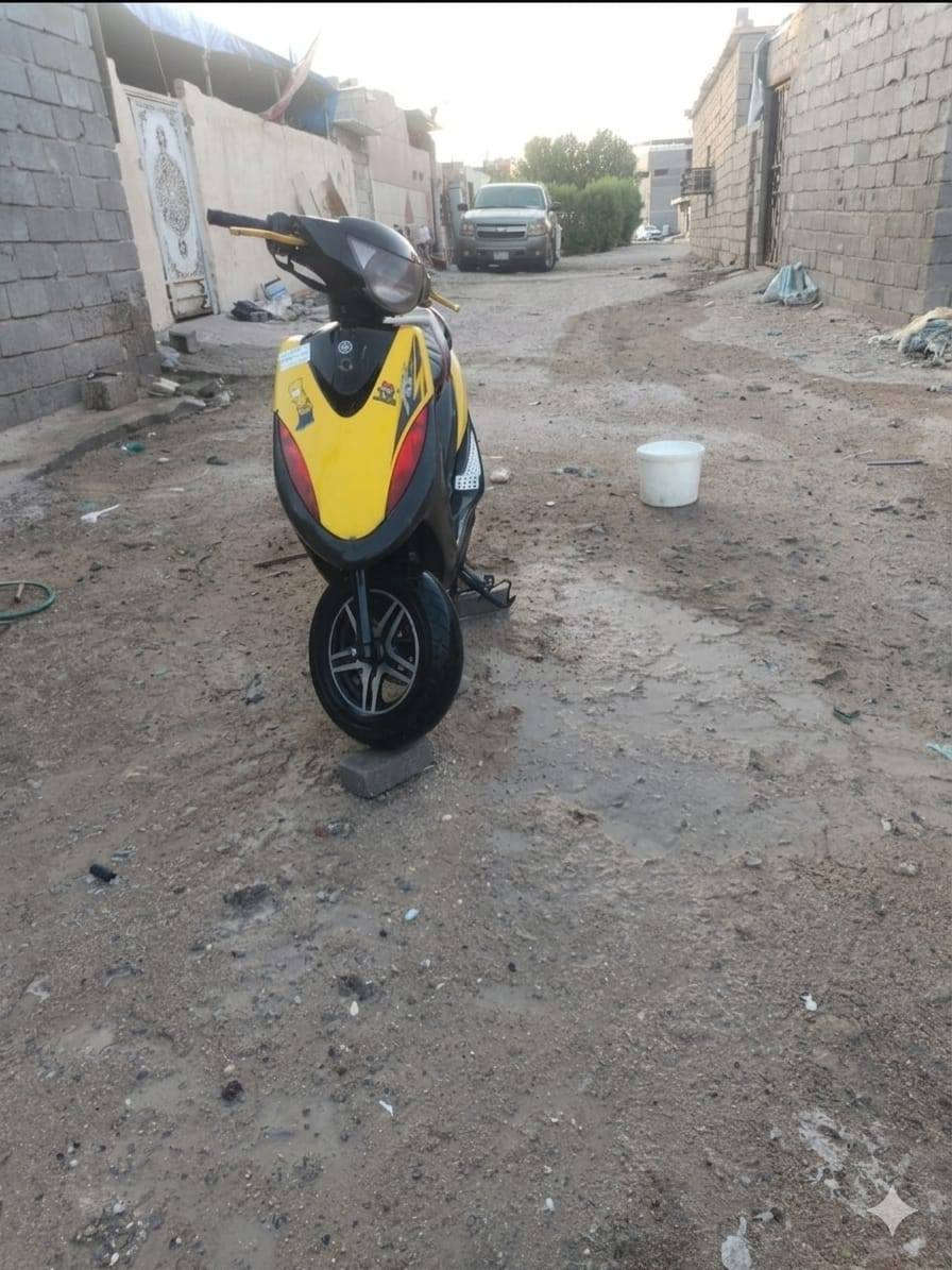 سلام عليكم دراجه ماكس للبيع الدراجه ما مفتوحه مرتبه ونضيفه بس يرادلها كابريته وباتري سعرها 650  وبيها مجال للشراي الرقم ***********
