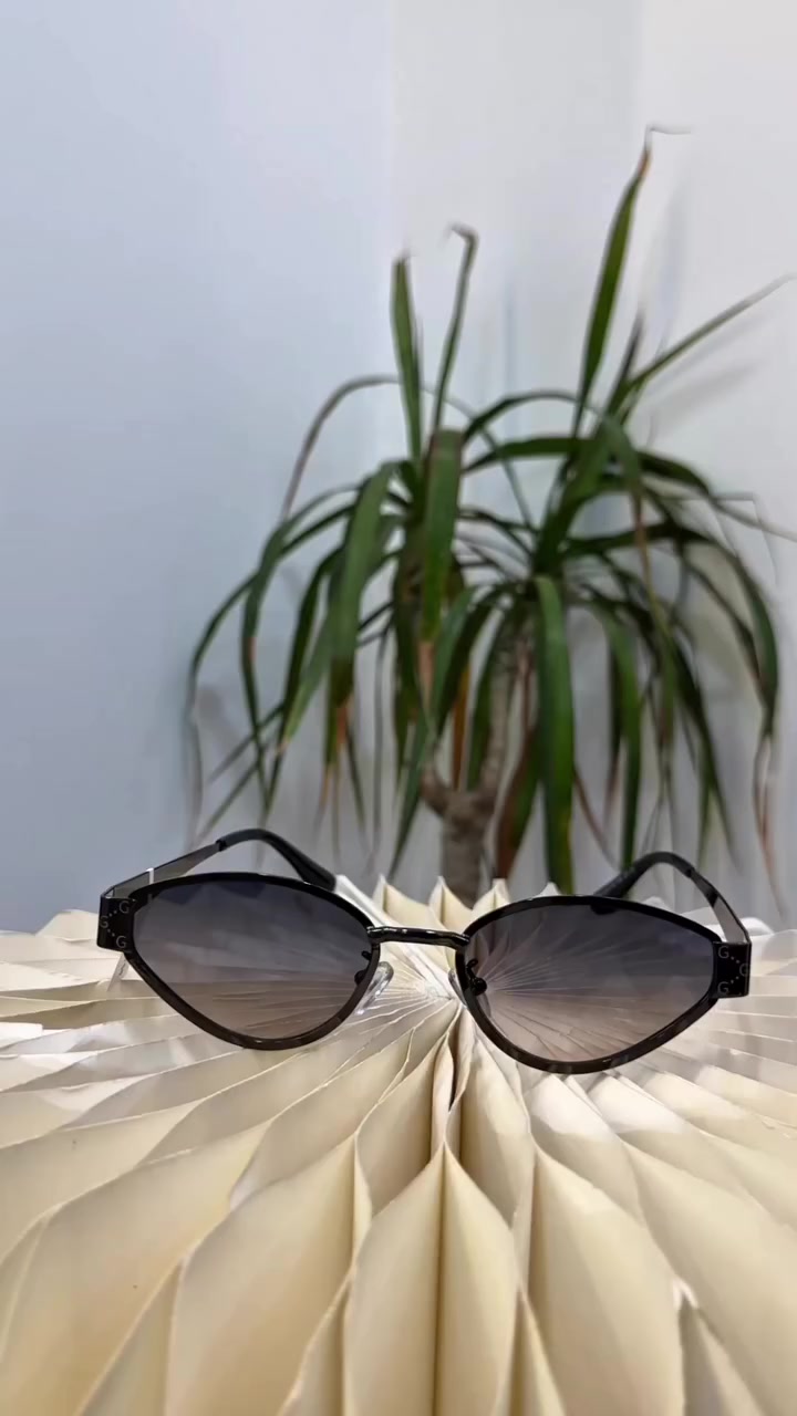 إذا تدور على فخامة + حماية عيونك بنفس الوقت…
نظارات كوجي هي الاختيار الصح 😎
تصميم عصري، عدسات عالية الجودة، وحماية كاملة من الأشعة ☀️
لا تفوت الفرصة🔥للحجز دايركت  #نظارات #نظارات_شمسية #عدسات #


**إذا كنت صاحب هذا الإعلان وتريد حذفه لأي سبب، رجاءا أرسل رسالة إلى الدعم الفني**