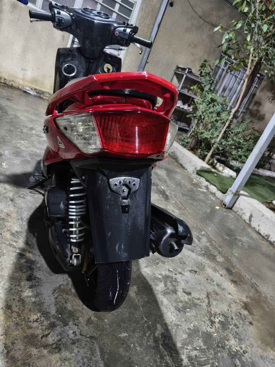 سلام عليكم سكنس فحل للبيع 
مكينه خير من الله شلعه معدل 
كهربايات كلهه شغاله بريك مامي خلفي جديده معنه الكلمه تجي وشوف مكاني الزعفرانيه سعرر700 وبيه مجال رقمي***********
