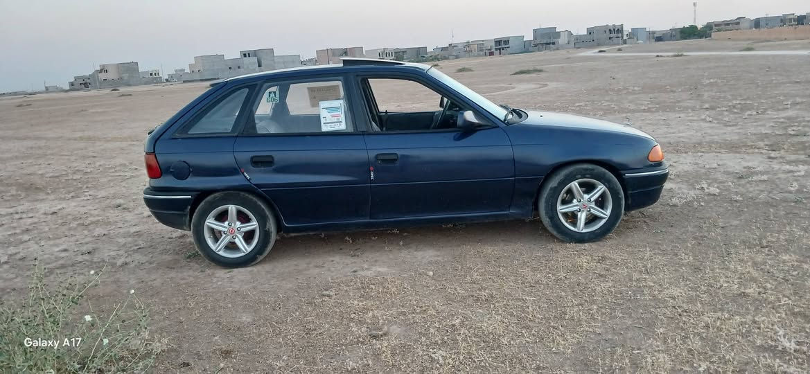 السلام عليكم اوبل استرا موديل 92 رقم بغداد انكليزي سنوية لل30  محرك 1600 كير محرك صدر تايرات كلة فول بيع او مراوس حسب القناعة اومراوس مع فكترا السعر 38 وبي مجال حك الجية *********** واتساب
